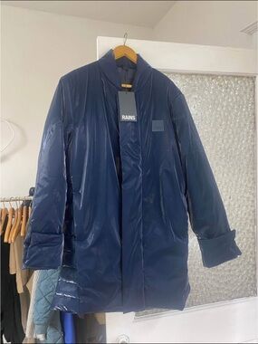 RAINS Women’s Navy Puffer Coat